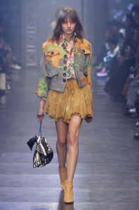 tendinte-vestimentare-femei-Vivienne-Westwood-primavara-vara-2016-008