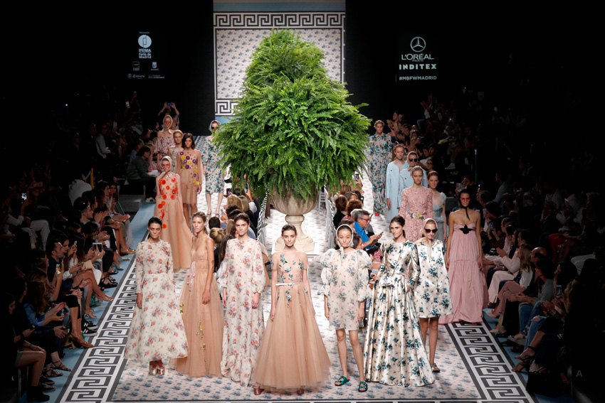 Editia cu numarul 66 a Mercedes-Benz Fashion Week Madrid desfasurata in perioada 14-19 septembrie 2017 s-a incheiat cu mare succes, avand un numar de peste 53000 de participanti.