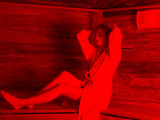 Sauna cu infrarosu merge pe temperaturi scazute comparativ cu cea traditionala, adica undeva la 35-40 de grade Celsius.