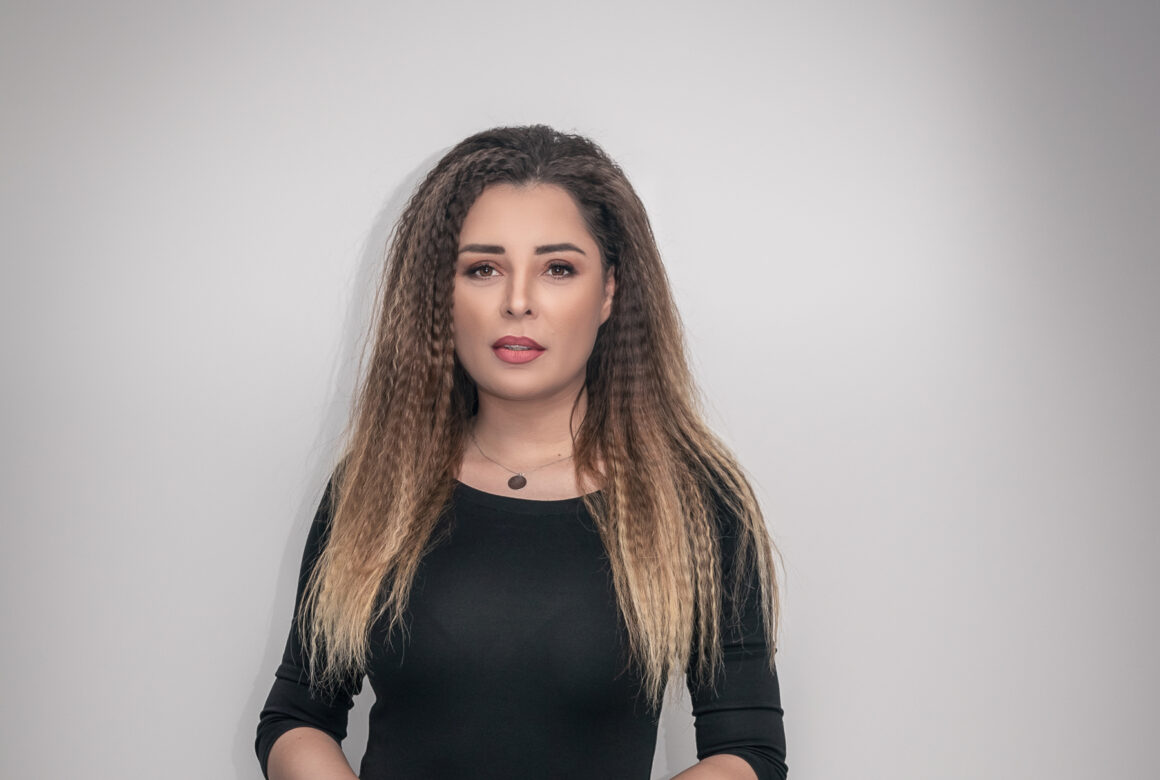 In aceasta editie a revistei Famost-februarie 2019, avem multe articole din domeniul beauty, moda, tendinte, modeling, alaturi de interviuri si articole cu o serie de invitati din domenii diferite.