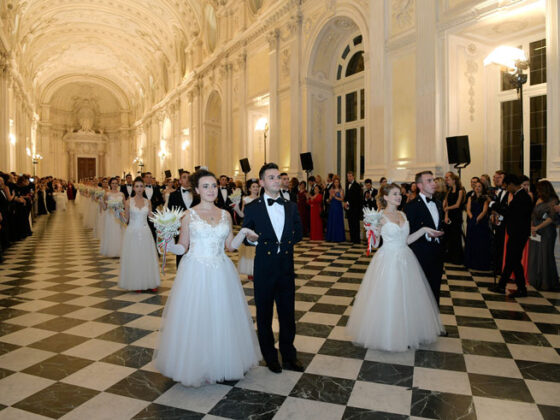 Timeless charm for the 25th edition of the Gran Ballo della Venaria Reale, the eighteenth-century tradition of the European courts is revealed.