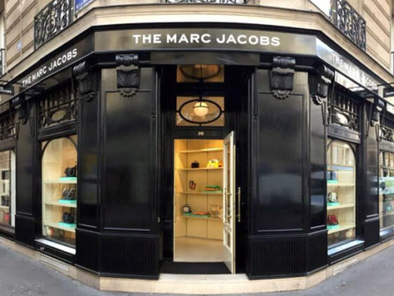 The Marc Jacobs - noua linie de la Marc Jacobs International - se deschide in cartierul Le Marais din Paris, dupa lansarea din iunie 2019.