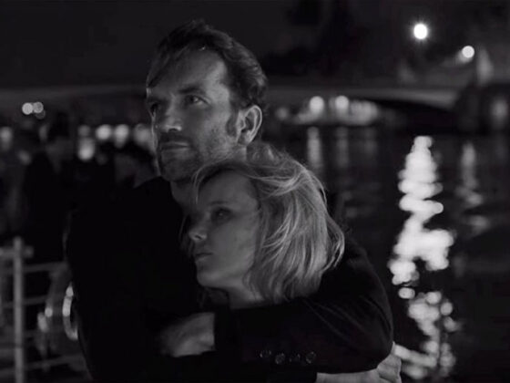 Cold War, in regia lui Pawel Pawlikowski spune povestea tumultoasa de dragoste a unui compozitor de muzica si cantareata sa.