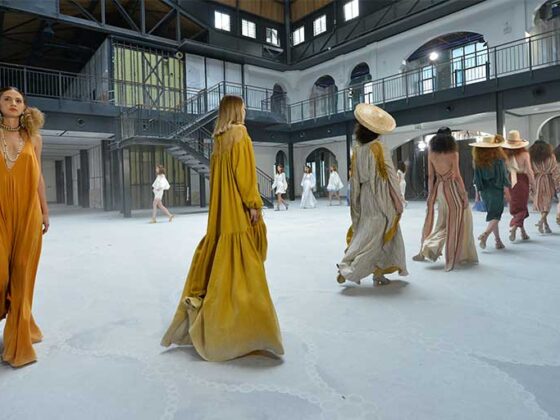 Mercedes-Benz Fashion Week Istanbul 2020 invită toti fanii modei sa vada evenimentul in perioada 12-16 octombrie in cadrul primei editii total digitale a MBFWI.