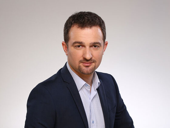 Revista Famost noiembrie 2020 este una bogata, cu multi invitati - poate mai multi ca de obicei, cu noi colaboratori, la care adaugam articole interesante si utile, rubricile deja traditionale.