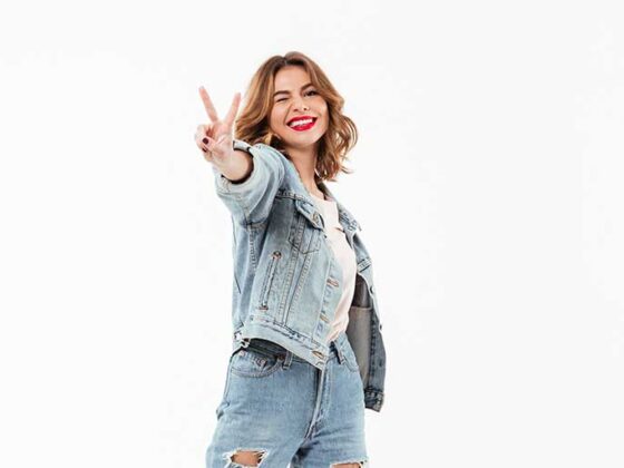 Daca e sa vorbim de denim in 2021, trebuie stiut ca oricare ar fi preferintele tale, exista un stil de purtat care iti place si ti se potriveste.