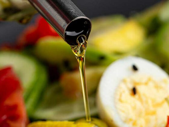 Uleiurile alimentare fac parte din alimentatia noastra zilnica, indiferent ca avem o alimentatie obisnuita sau vegana, doar ca cele pe care le folosim in mod uzual, nu sunt cele mai sanatoase.