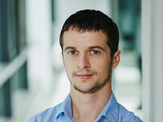 Bun gasit, Andrei Ispas! Ne bucuram sa te avem in noul numar al revistei noastre! Pilates, un cuvant despre care auzim din ce in ce mai des. Ce reprezinta? Un trend sau un stil de viata?
