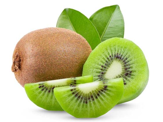 Kiwi este original din centrul si estul Chinei, un fruct descris inca din secolul al XII-lea in timpul dinastiei Song si cu toate acestea, el nu era cultivat, ci adus din salbaticie si folosit ca medicament.