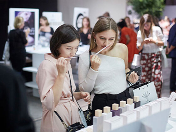 Spring este zona de la Pitti Fragranze dedicata unei selectii de realitati noi de pe piata, linii de parfumuri si ingrijire a pielii, parfumuri de casa, lumanari si obiecte, care isi prezinta creatiile concepute pentru cei mai constienti de cercetare cumparatori internationali.