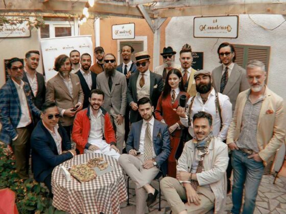S.T.U.P a reusit sa renasca trend-ul - Malagamba Bucurestiului si in 2023, relansand in trecut si continuand sa faca acest lucru, curentul dandy-ului bucurestean, boem, fantezist, poetic.