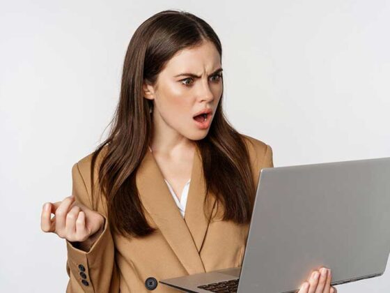 Mediul online îţi oferă posibilitatea să te exprimi în moduri în care nu ai mai făcut-o până acum.