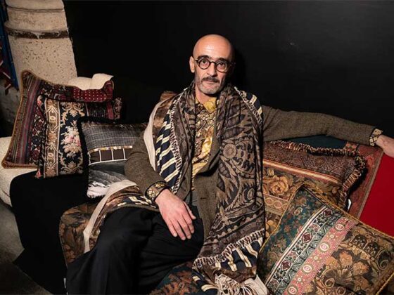Pierre-Louis Mascia îşi va prezenta colecţia primăvară vară 2025 la Pitti Uomo 106 in data de 13 iunie 2024, la ora 18.00.