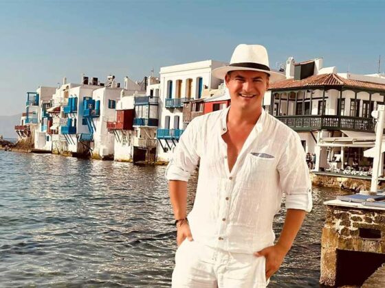 Fabio Niţă a participat la emisiunea “Românii au talent” în calitate de invitat special, ulterior câştigând discul de aur pentru primul album imprimat “Poate într-o zi”.