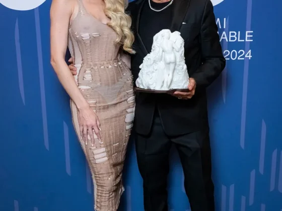 Circular Economy Award este premiul primit de brandul Diesel în cadrul ceremoniei de premiere care a avut loc la Teatro alla Scala din Milano la închiderea Săptămânii Modei de la Milano.