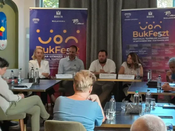 BukFeszt5 aduce în Capitală 13 spectacole ale teatrelor maghiare din România, prezentate pe scenele Teatrului Național „I.L. Caragiale” din București, Teatrului Odeon și Teatrului Bulandra.