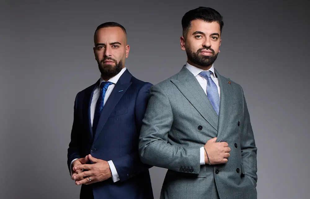 Revista Famost noiembrie 2026 explorează universul fascinant al tendințelor contemporane, oferind perspective unice și conținut de cea mai înaltă calitate pentru pasionații de eleganță și rafinament.